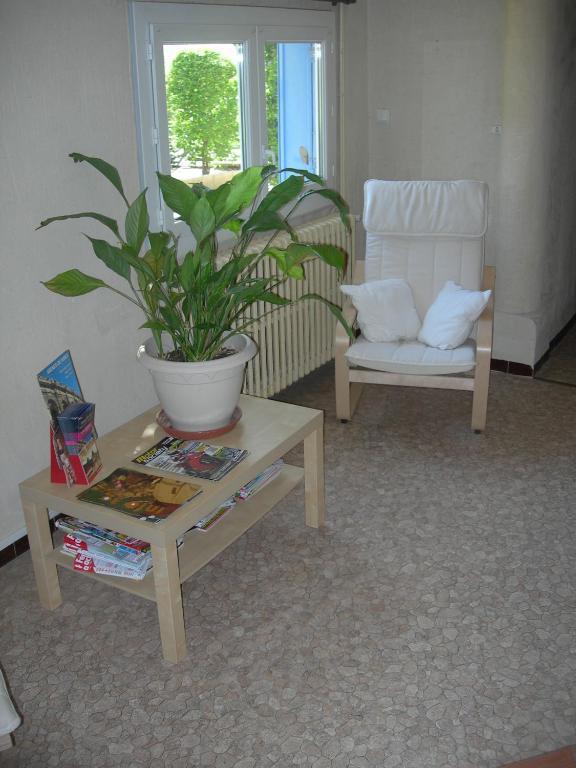 Hotel Les Acanthes Remoulins Εξωτερικό φωτογραφία